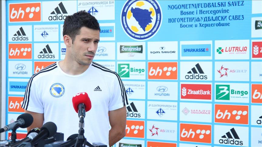 Mensur Mujdža povrijedio koljeno, van terena do 2017. godine
