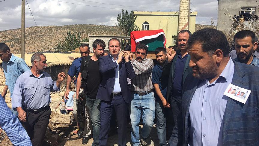 Şehit korucu Kamel'in cenazesi toprağa verildi