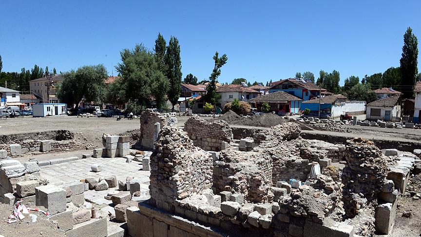 Antik kentin sakinleri hem mutlu hem sıkıntılı