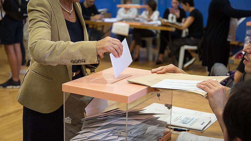 İspanya'da Bask ve Galisya'da yerel seçimleri iktidar kazandı