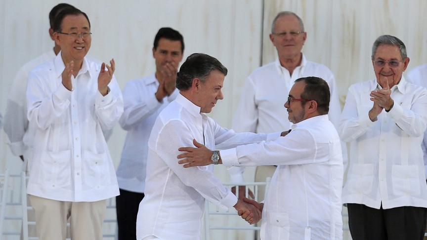 Kolombiya'da tarihi anlaşma imzalandı