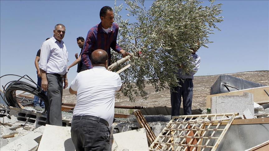 Israel razes 2 Palestinian homes in East Jerusalem