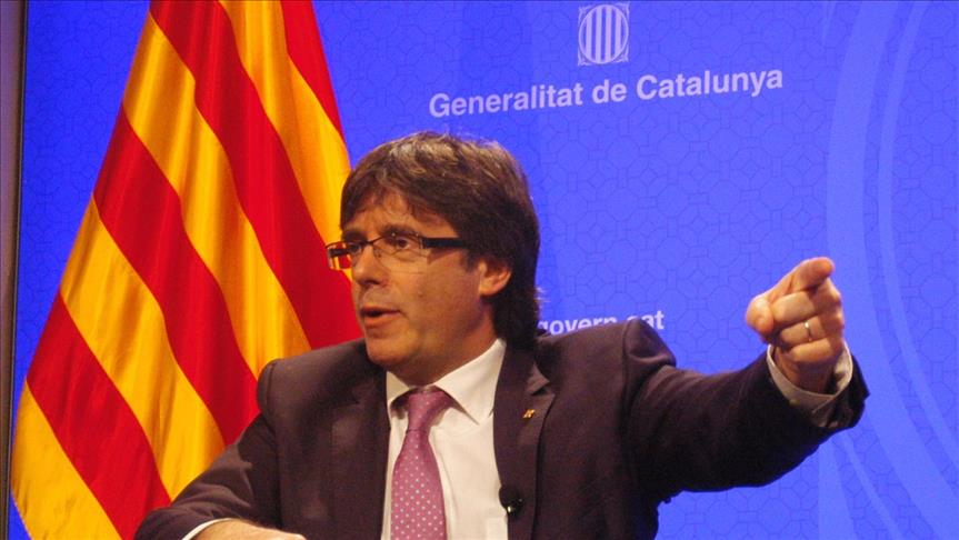 Catalan president promises independence vote in 2017