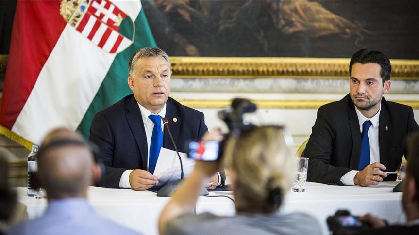 Hungary draws criticism over refugee referendum