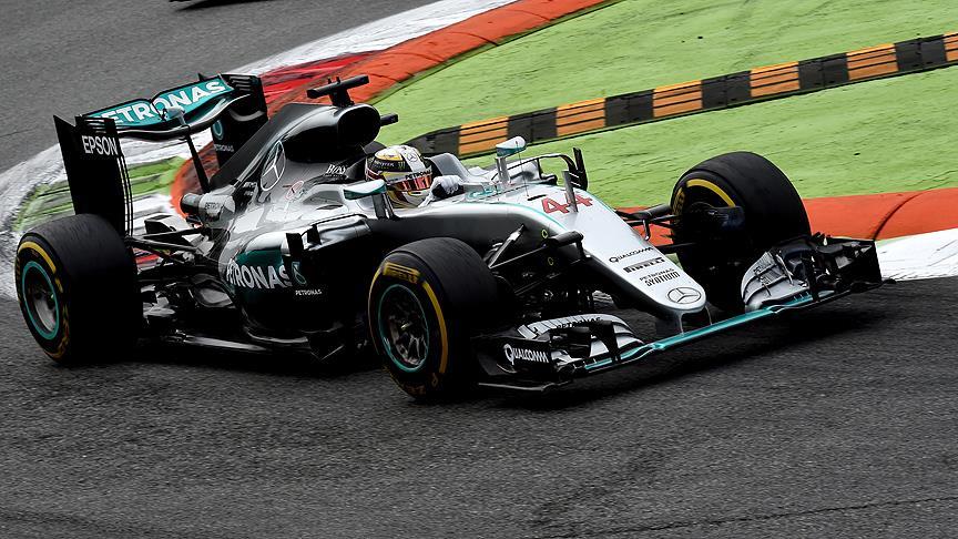 Malezya'da pole pozisyonu Hamilton'ın