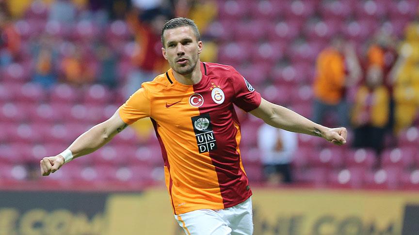 Galatasaraylı futbolcu Podolski: Takım bu sezon büyük kalite kazandı