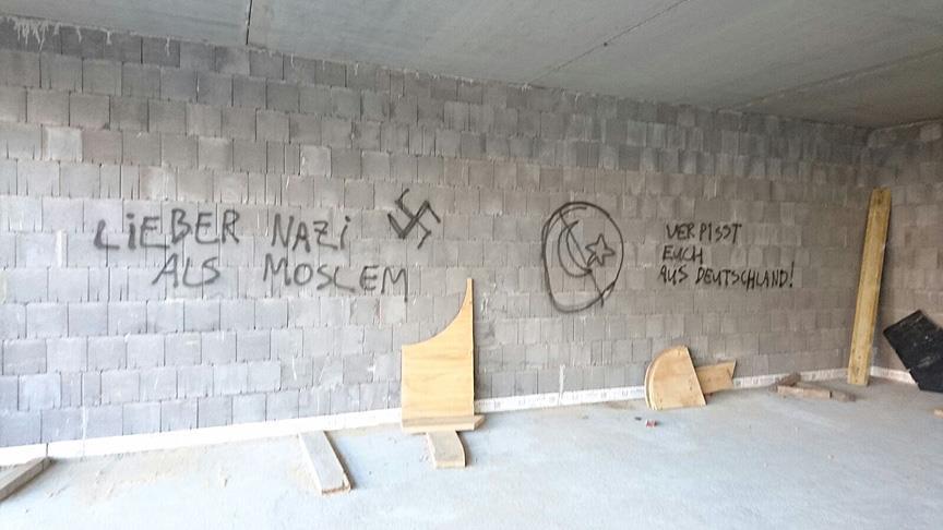 Almanya'da cami inşaatına saldırı