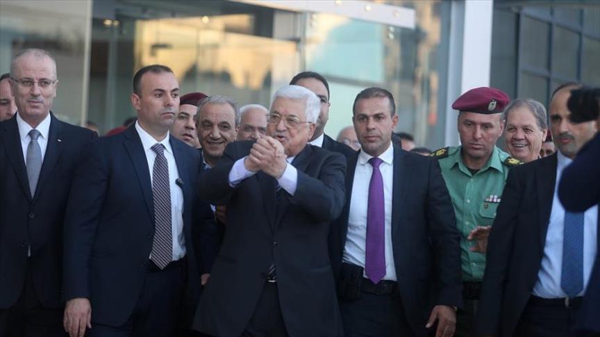 الرئيس الفلسطيني يغادر المستشفى بعد عملية "قسطرة تشخيصية"
