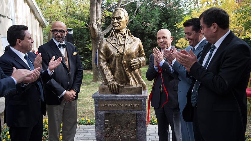 Ankara Üniversitesine Venezuelalı General Miranda'nın heykeli 
