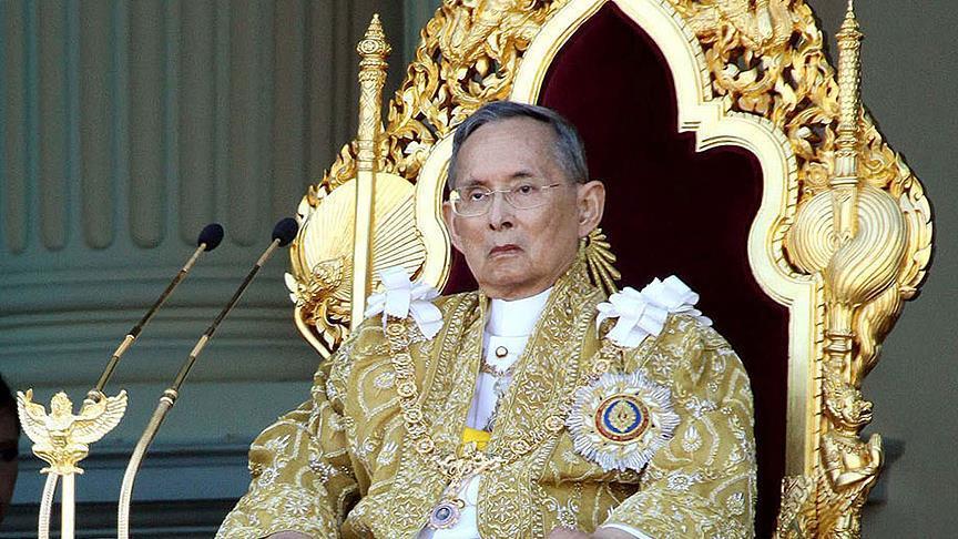 وفاة ملك تايلاند عن عمر يناهز 88 عامًا
