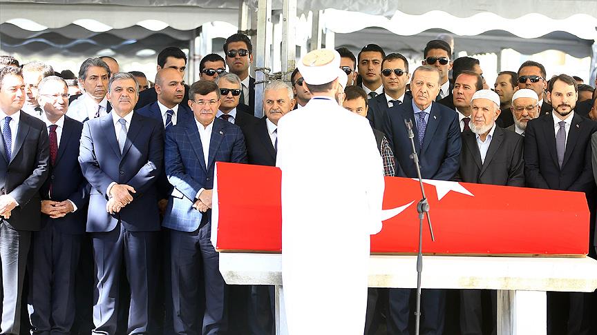 Eski Maliye Bakanı Unakıtan son yolculuğuna uğurlandı