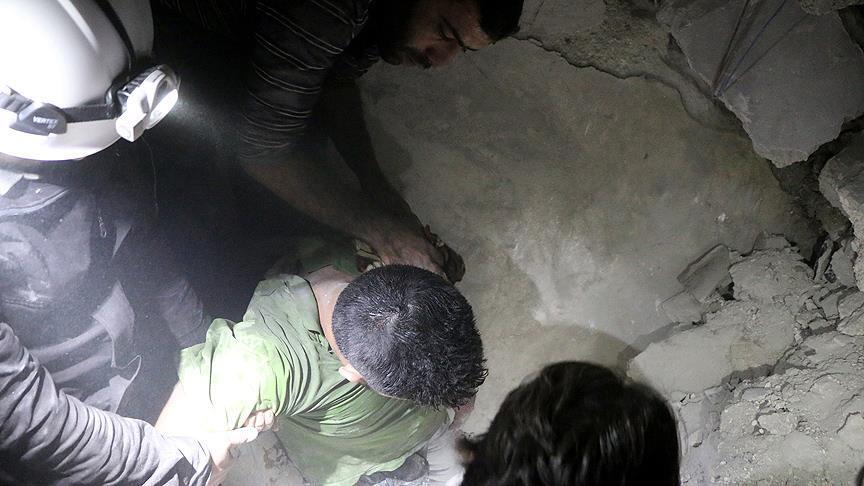 مقتل 8 أشخاص جراء غارات للنظام السوري وروسيا على حلب 