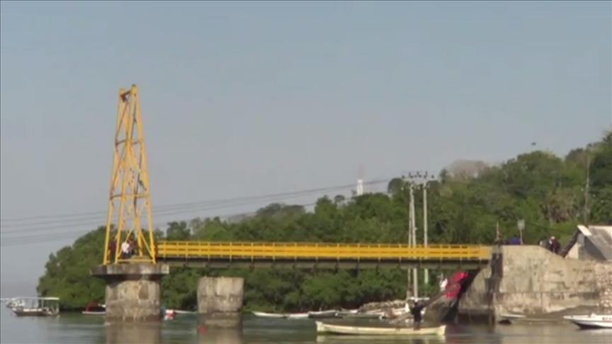 Indonesia: 9 dead, 30 injured near Bali bridge collapse