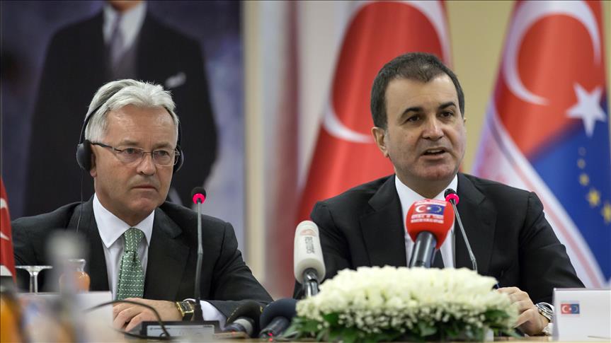EU refugee deal could collapse: Turkey's EU minister