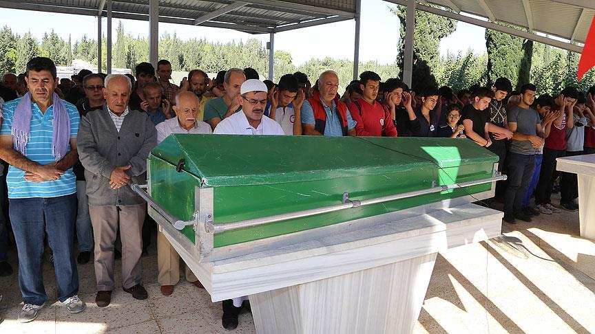 saha maci sirasinda kalbine yenildi