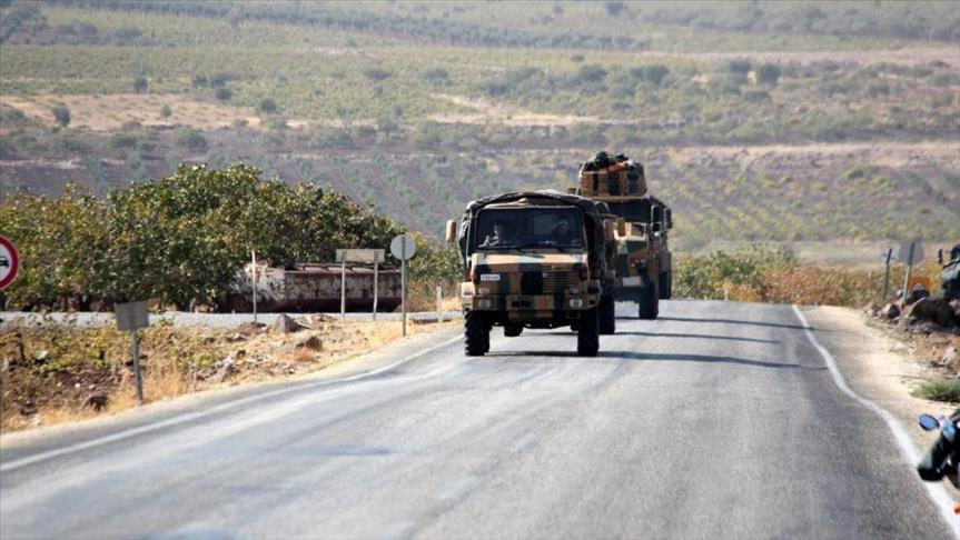 الجيش التركي يُعزّز وحداته العسكرية قرب الحدود السورية