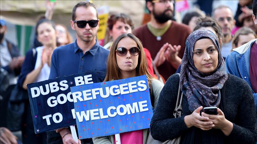 UK takes in child refugees ahead of Calais camp closure