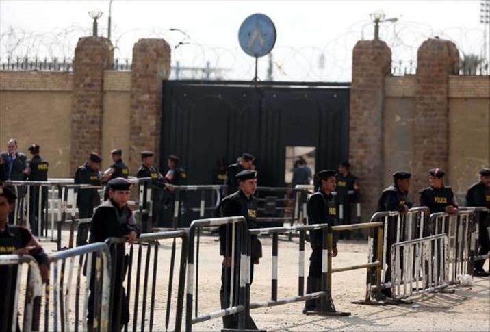 استبعاد 6 قيادات أمنية على خلفية هروب 5 سجناء بمصر