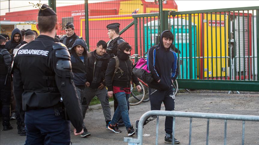 Over 4,000 moved from Calais camp: officials 