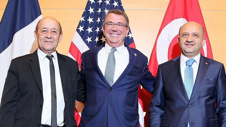 دیدار وزیر دفاع ترکیه با همتایان آمریکایی و فرانسوی در بروکسل