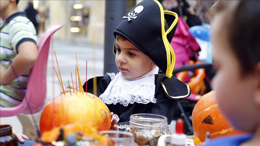 Halloween celebrations take place in Europe, U.S.