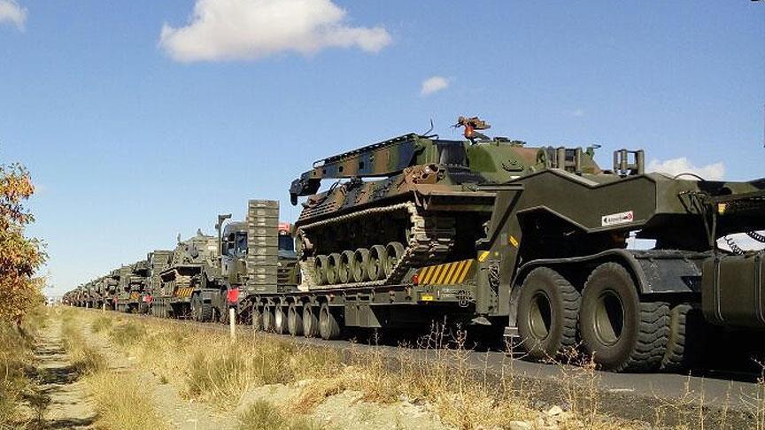 تعزيزات عسكرية باتجاه الحدود التركية مع العراق  