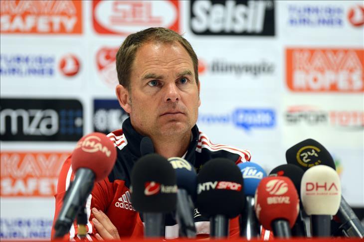Italie -L’Inter de Milan limoge son entraîneur hollandais Frank de Boer 