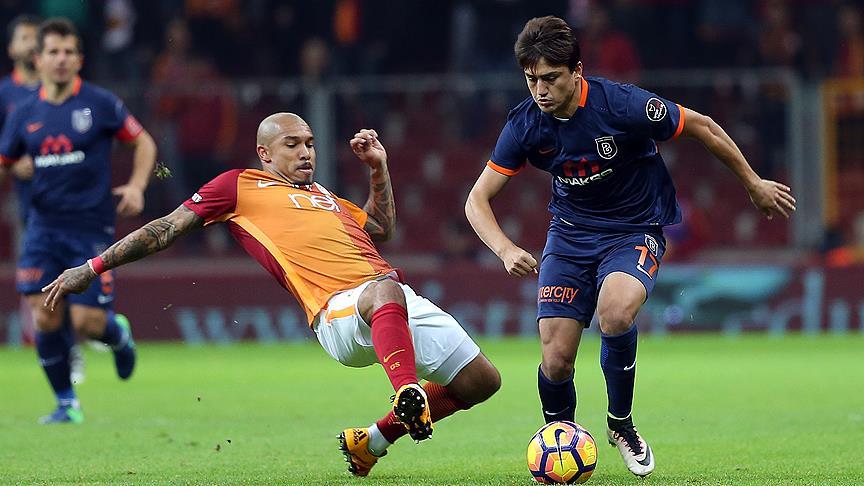 Galatasaray 2 1 M Basaksehir Istanbul Basaksehir Futbol Kulubu