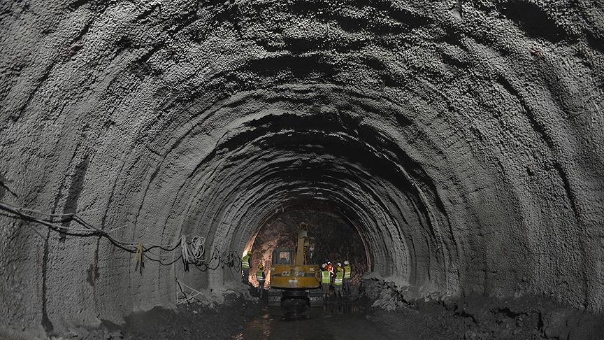Mecidiyeköy-Mahmutbey metrosunda sona doğru
