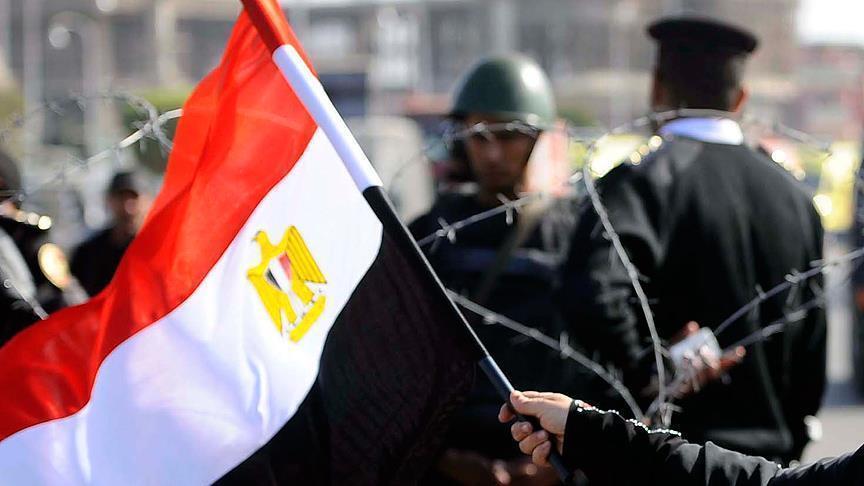 مناوشات بين محتجين وقوات شرطية في عدة مدن مصرية