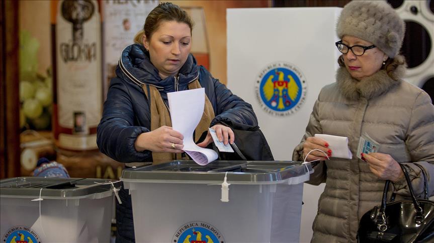 Moldova launches into second round of voting