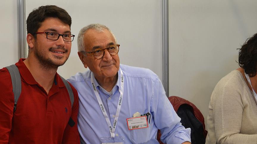 Ünlü yazarlar İstanbul Kitap Fuarı'nda okurlarıyla buluştu