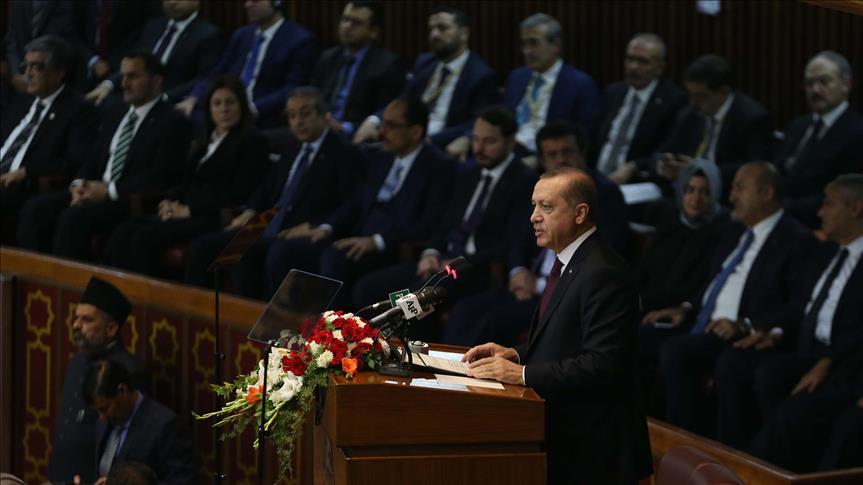 Erdogan: ISIS najviše šteti islamu, muslimani moraju prevazići sve međusobne razlike