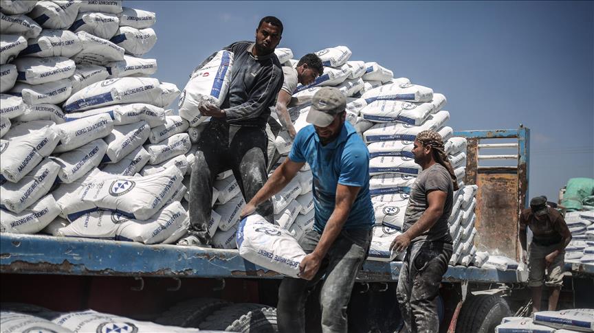 مصر تسمح بتوريد 5 آلاف طن من الإسمنت لغزة عبر معبر رفح