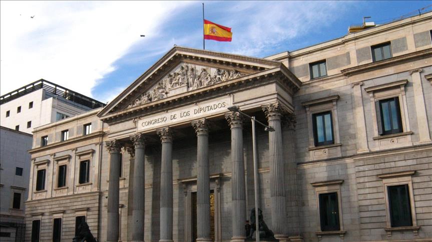 Politician linked to corruption probe dies in Madrid