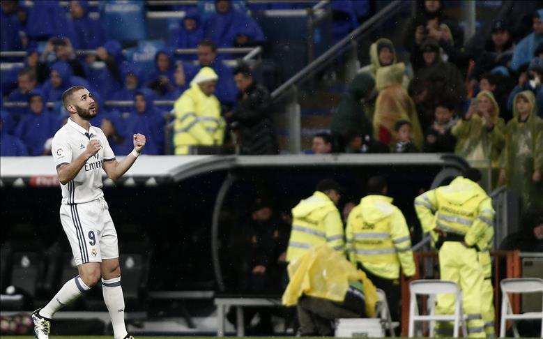 ريال مدريد يتأهل لثمن نهائي أبطال أوروبا بثنائية فرنسية