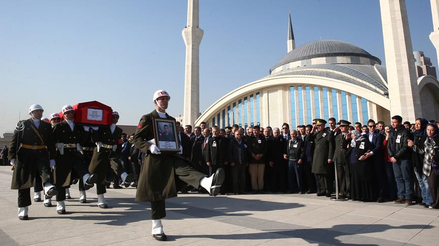 Şehitlerimizi uğurluyoruz