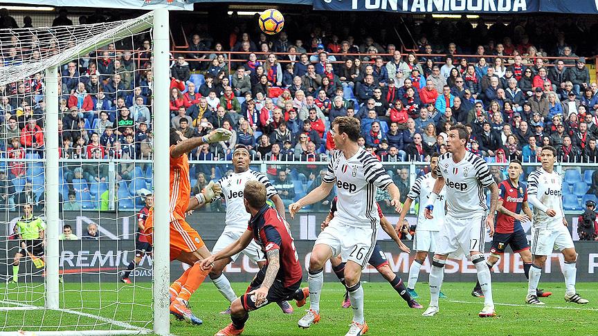 Lider Juventus’a Genoa çelmesi 