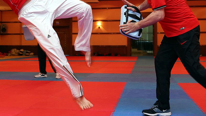 Milli takım antrenörüne "sahte diploma" davası
