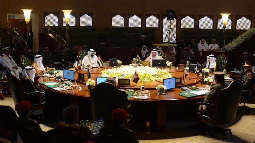 عُمان وبقية دول الخليج.. 4 قضايا خلافية ربما تُعجل بقيام الاتحاد