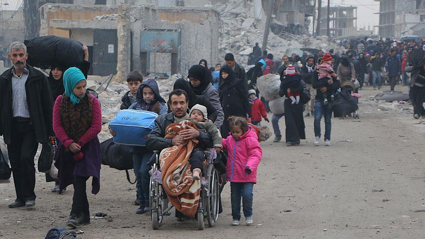 دي ميستورا: عدد النازحين من مدينة حلب 400 ألف شخص  