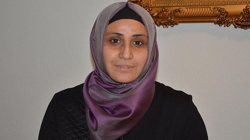 'Başörtüsüyle düzgün iş bulamayacaksınız'