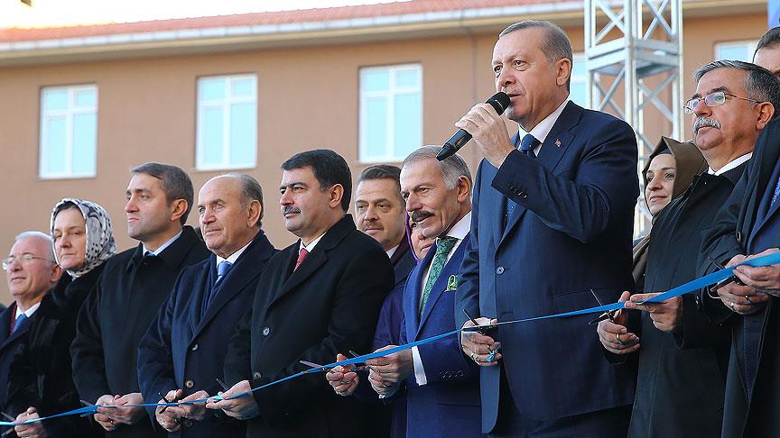 Cumhurbaşkanı Erdoğan: Demokrasinin önünü kesmeye çalışanlara meydanı bırakmayacağız
