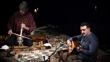 آغاز کنسرت اردال ارزنجان از ترکیه و کیهان کلهر از ایران در تهران