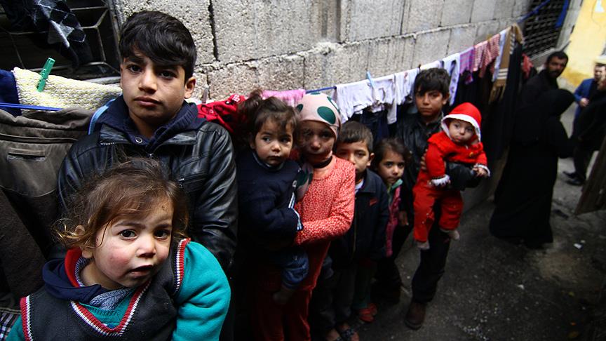 Suriyeli ailenin odunlukta yaşam mücadelesi 