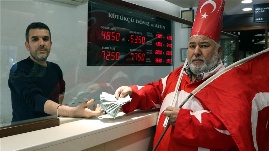 Turski narod pokrenuo kampanje za spas lire