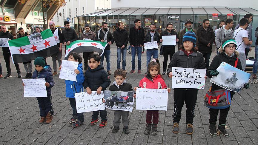 Halep'e yönelik saldırılar Almanya'da protesto edildi