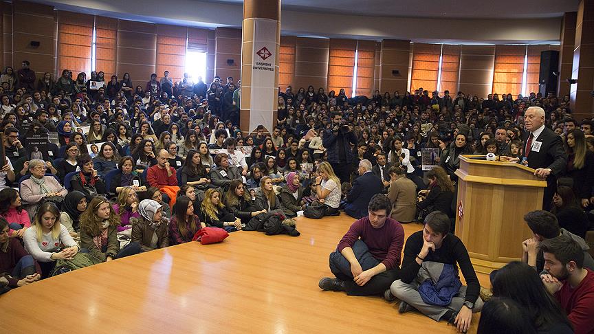 İstanbul'da şehit olan üniversitesi öğrencisi Berkay okulunda anıldı