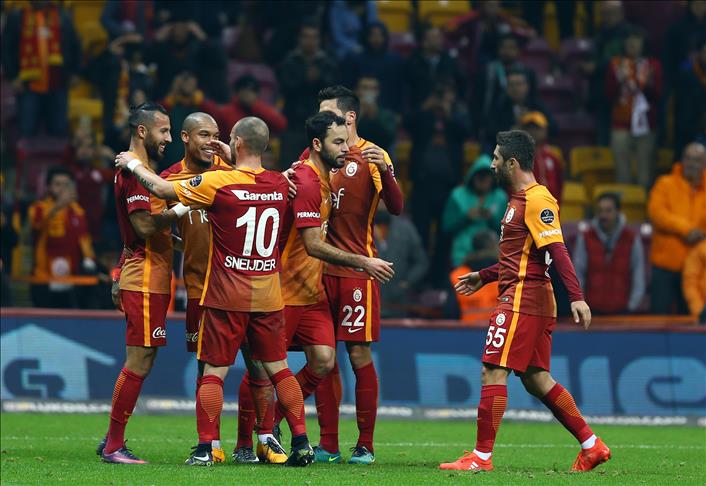 Football: Galatasaray gets win in emotional match