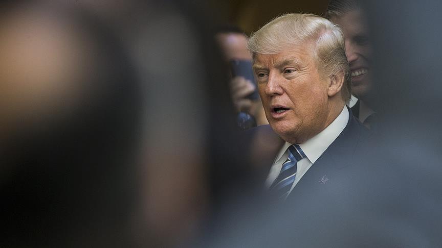 В США к акциям против Трампа присоединились сотни женщин